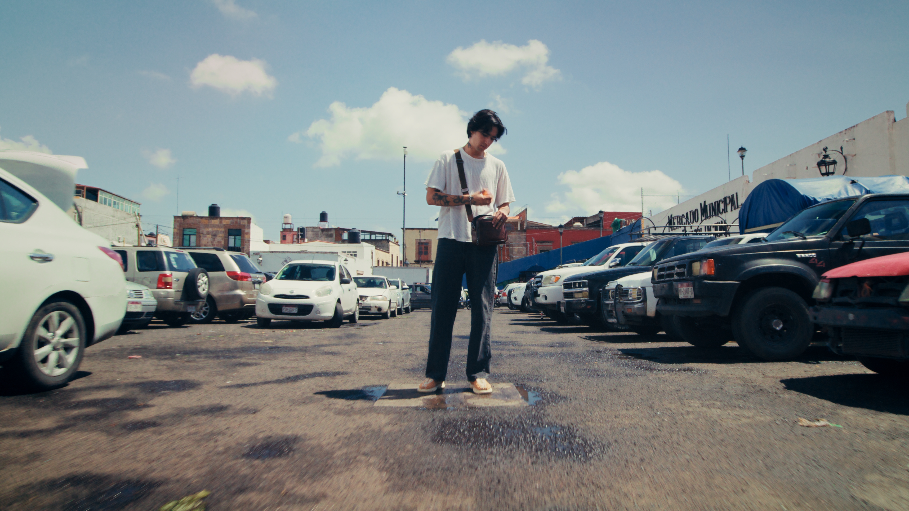 Still frame del VOLVER AL ORIGEN