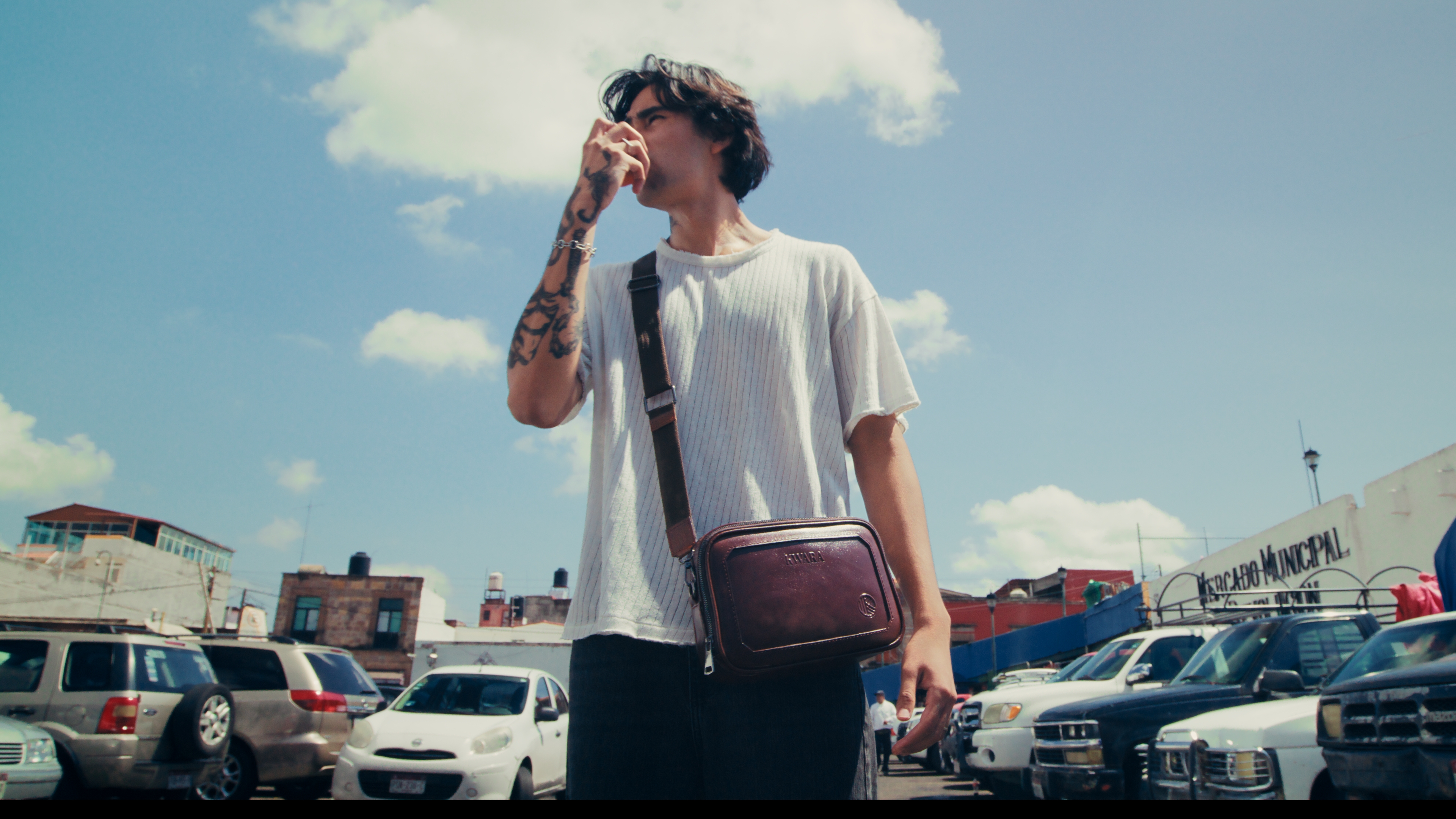 Still frame del VOLVER AL ORIGEN